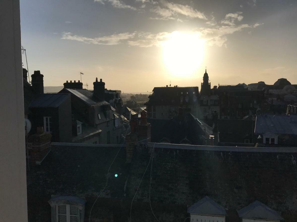 Le Cocooning T2 Renove Et 5Min A Pied De La Mer Au Coeur De Trouville Exterior foto